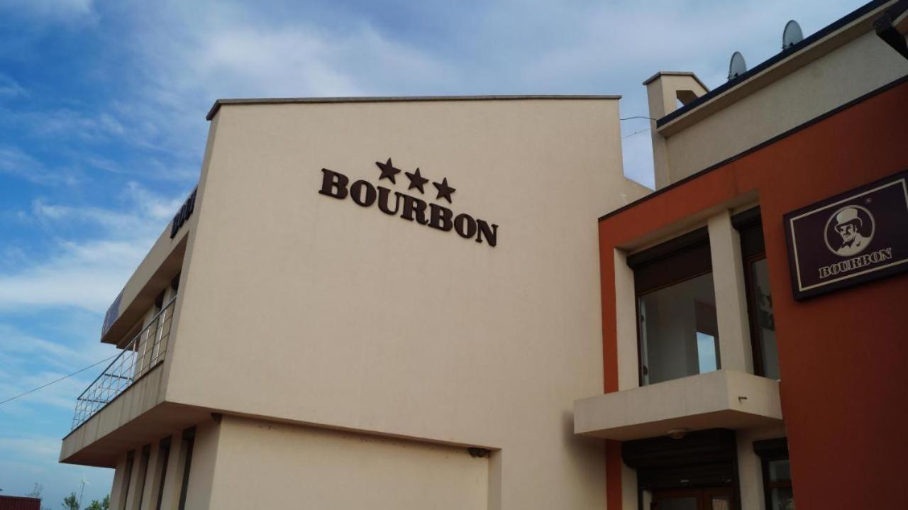 Hotel Bourbon فاما فيكي المظهر الخارجي الصورة