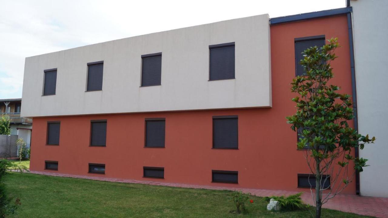 Hotel Bourbon فاما فيكي المظهر الخارجي الصورة