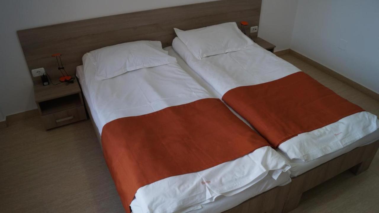 Hotel Bourbon فاما فيكي المظهر الخارجي الصورة